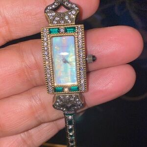 Elegant Heidi Daus Gold and Green Women's Watch